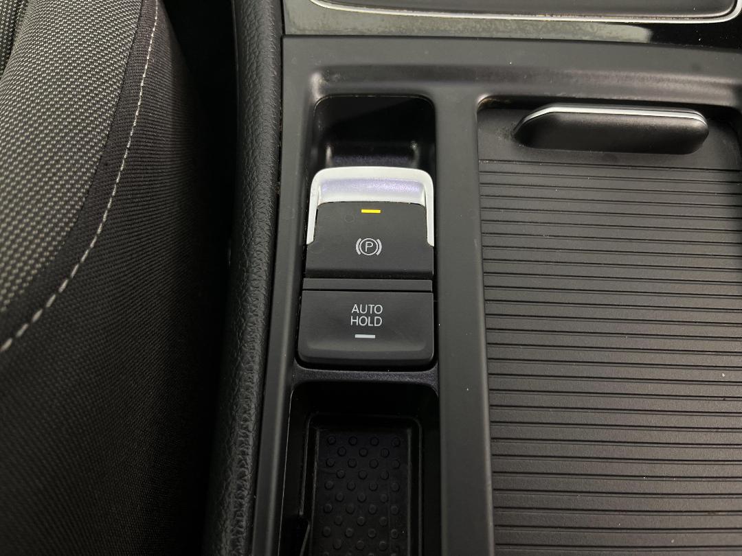 Photo '33' of Volkswagen Golf