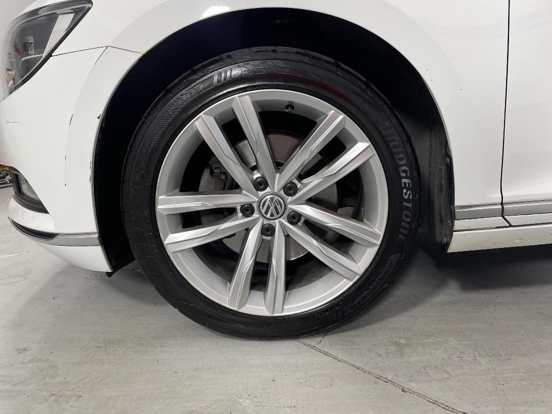 Photo '10' of Volkswagen Passat