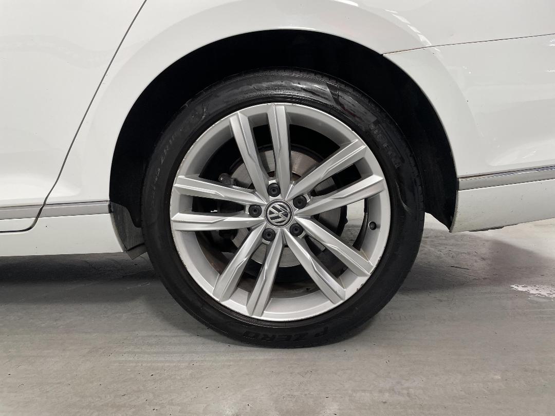 Photo '11' of Volkswagen Passat