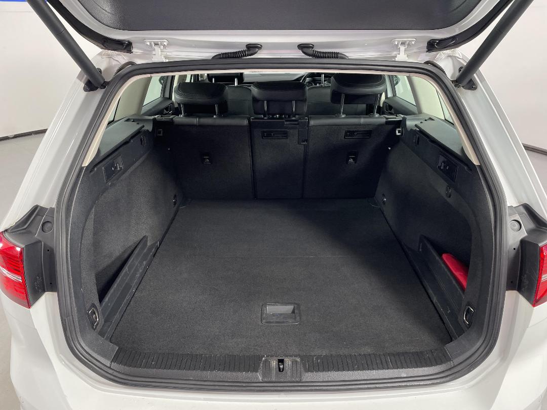 Photo '14' of Volkswagen Passat