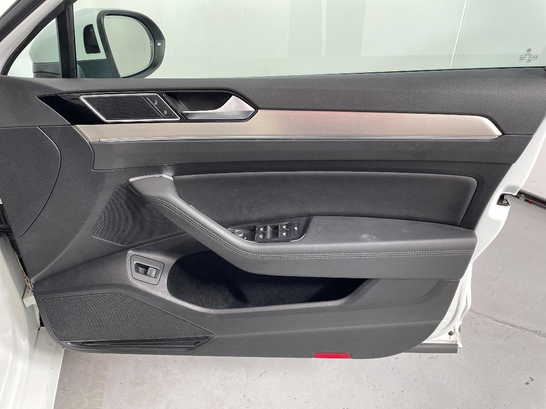 Photo '15' of Volkswagen Passat