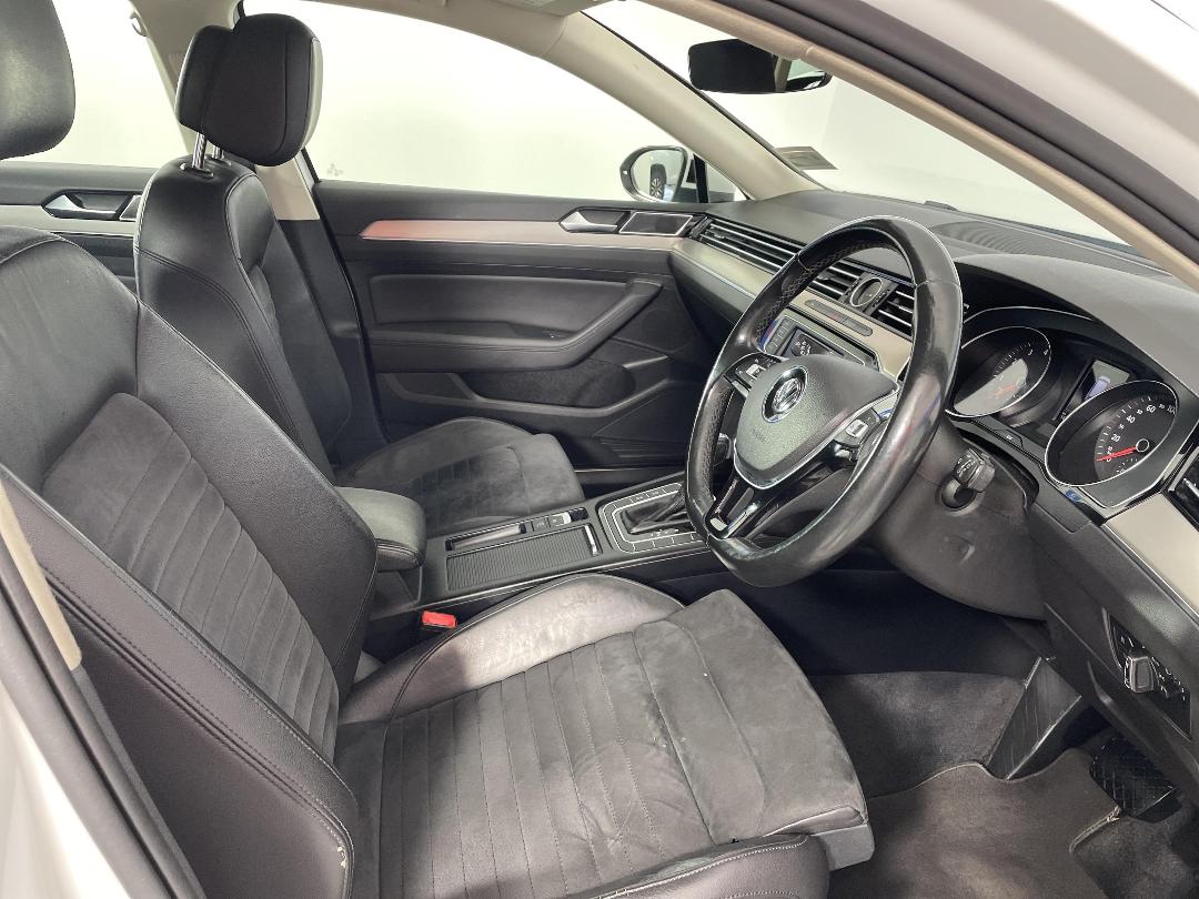 Photo '16' of Volkswagen Passat