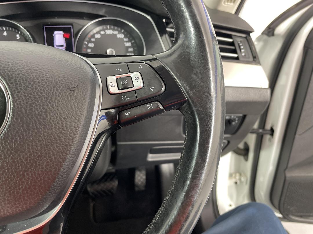 Photo '28' of Volkswagen Passat