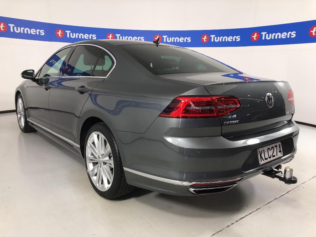 Photo '5' of Volkswagen Passat Photo '5' of Volkswagen Passat