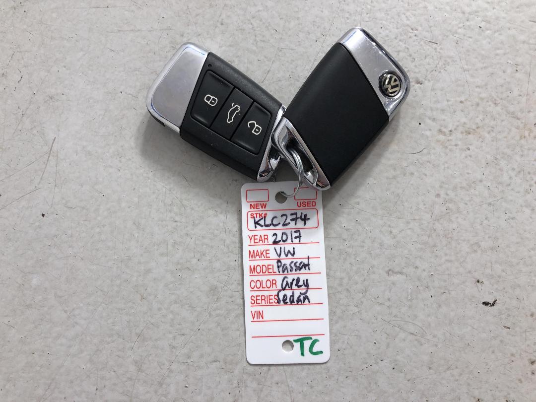 Photo '22' of Volkswagen Passat Photo '22' of Volkswagen Passat