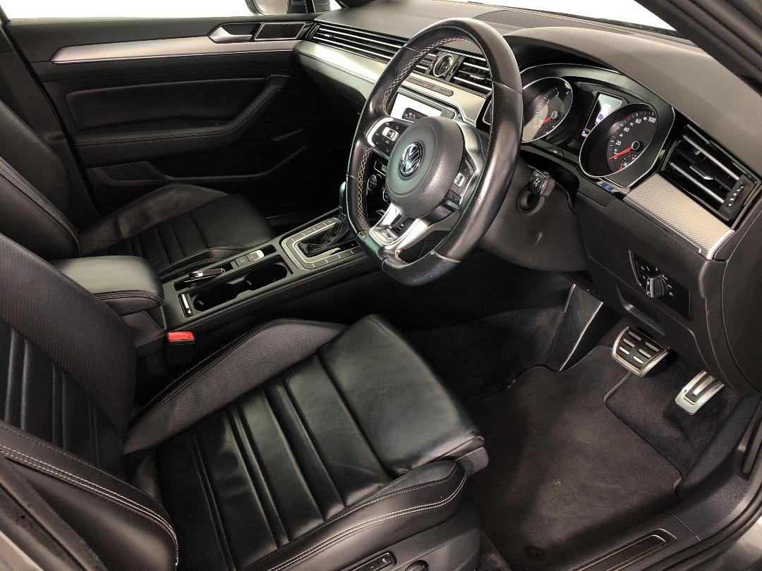 Photo '16' of Volkswagen Passat Photo '16' of Volkswagen Passat