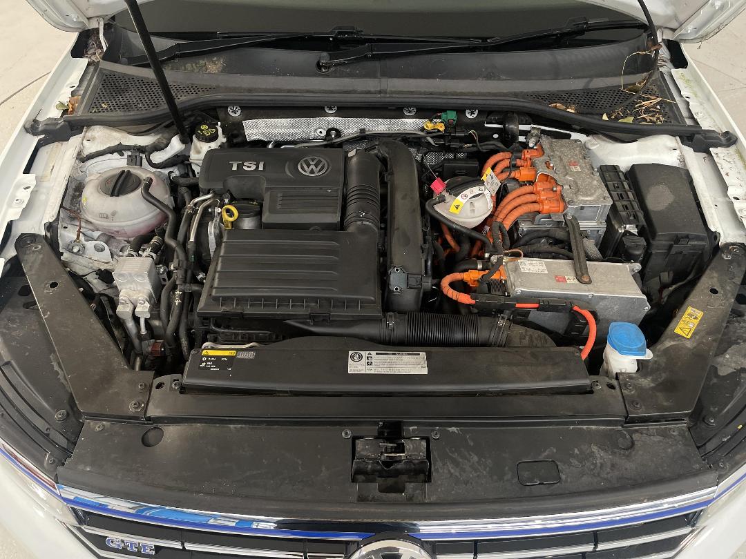 Photo '13' of Volkswagen Passat