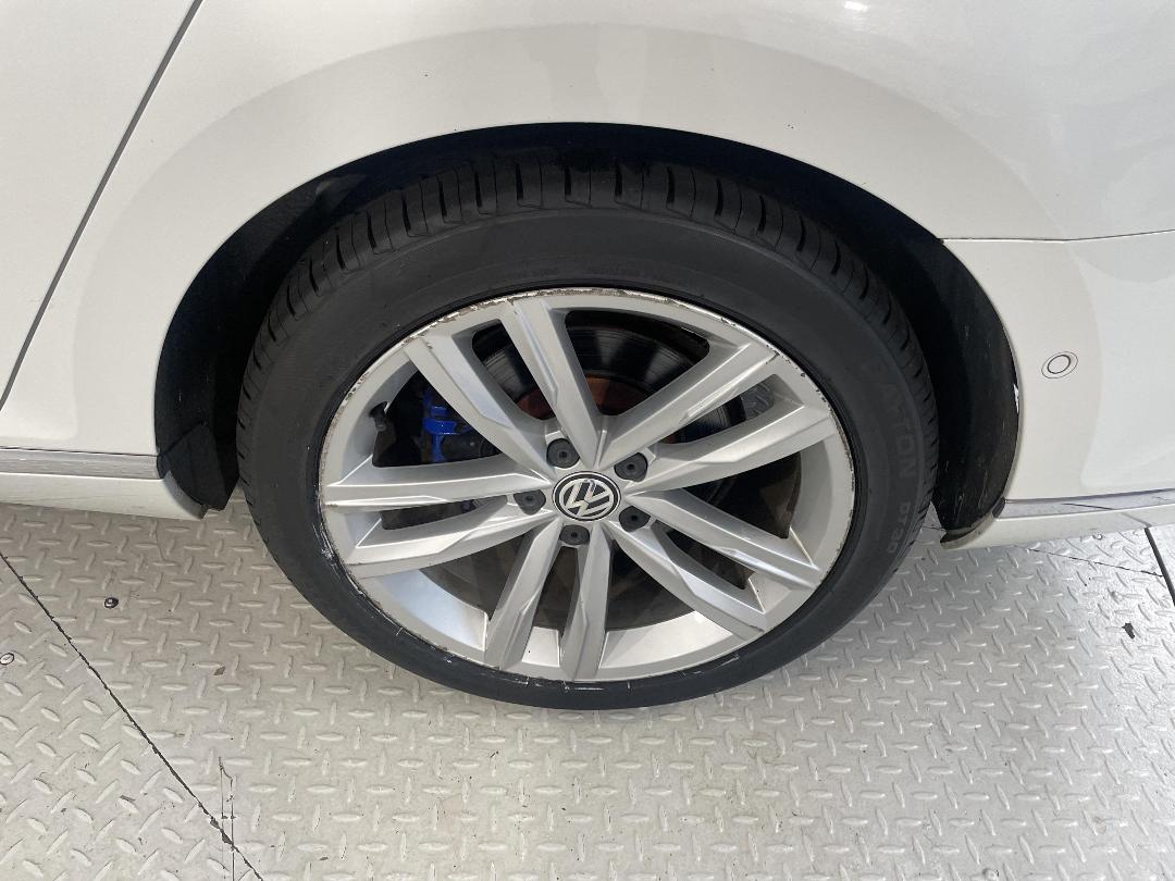 Photo '11' of Volkswagen Passat