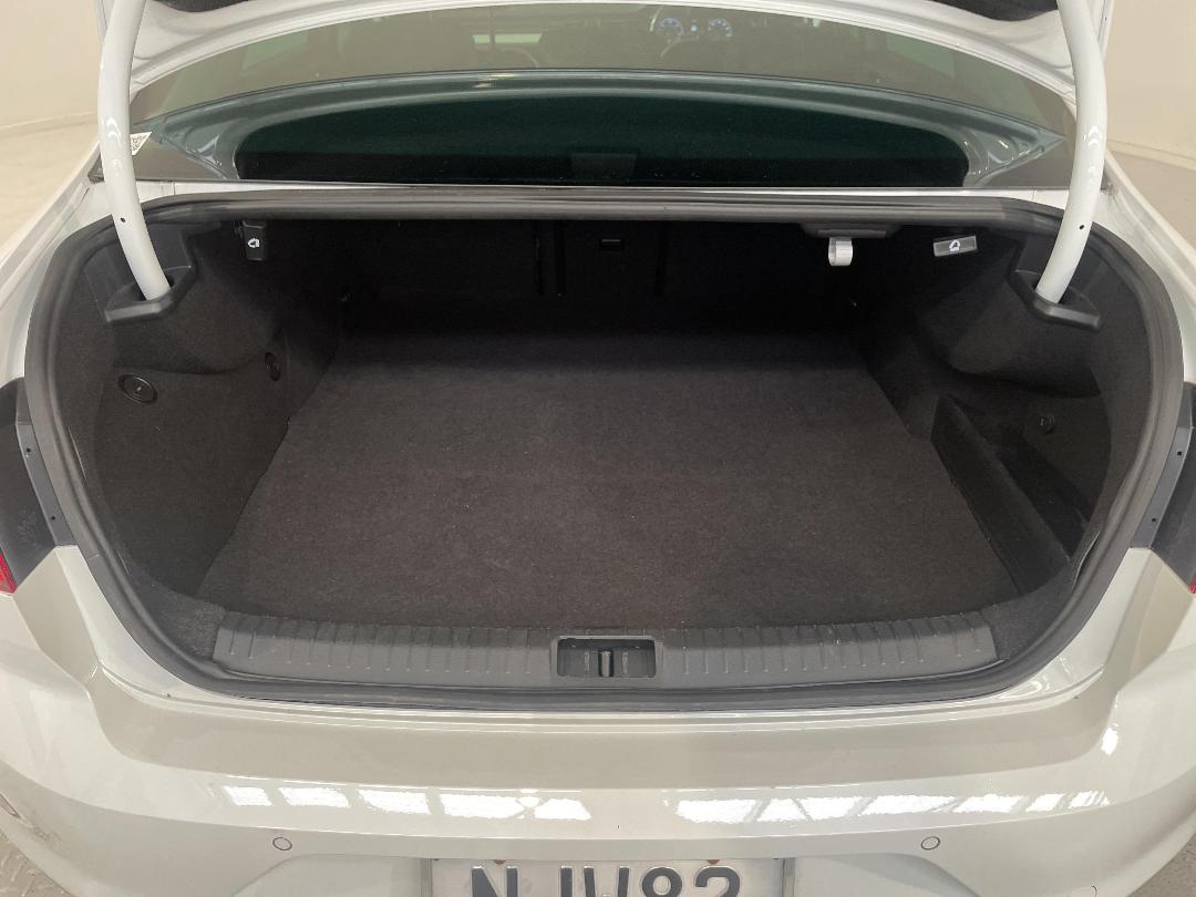 Photo '14' of Volkswagen Passat