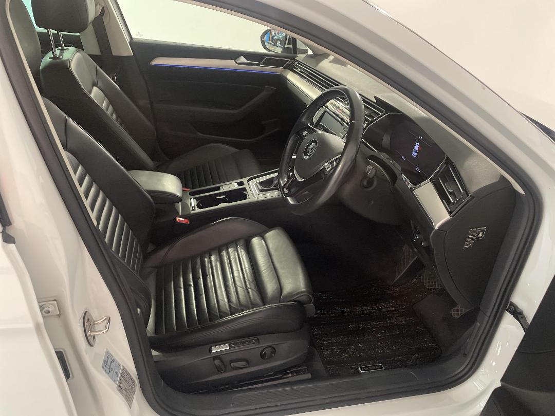 Photo '16' of Volkswagen Passat