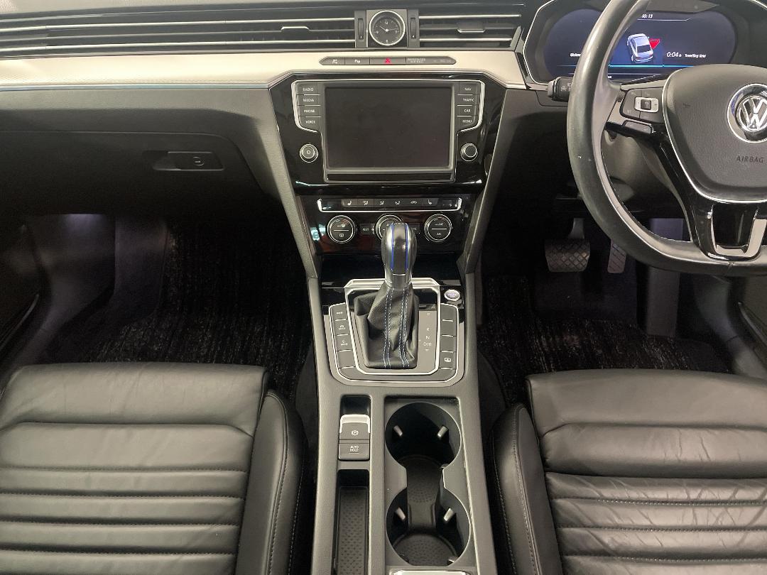 Photo '18' of Volkswagen Passat