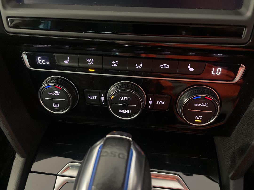 Photo '31' of Volkswagen Passat