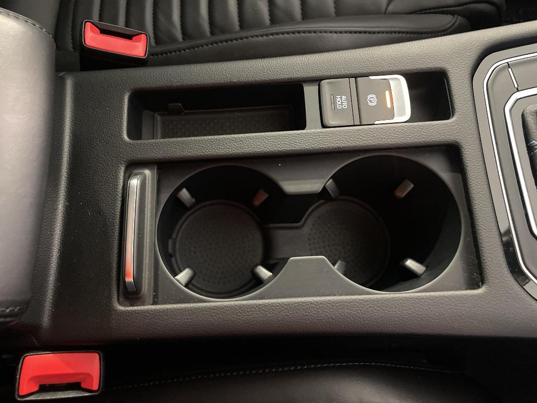 Photo '33' of Volkswagen Passat