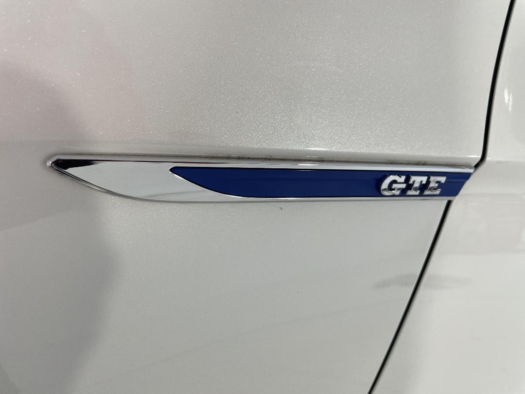 Photo '36' of Volkswagen Passat