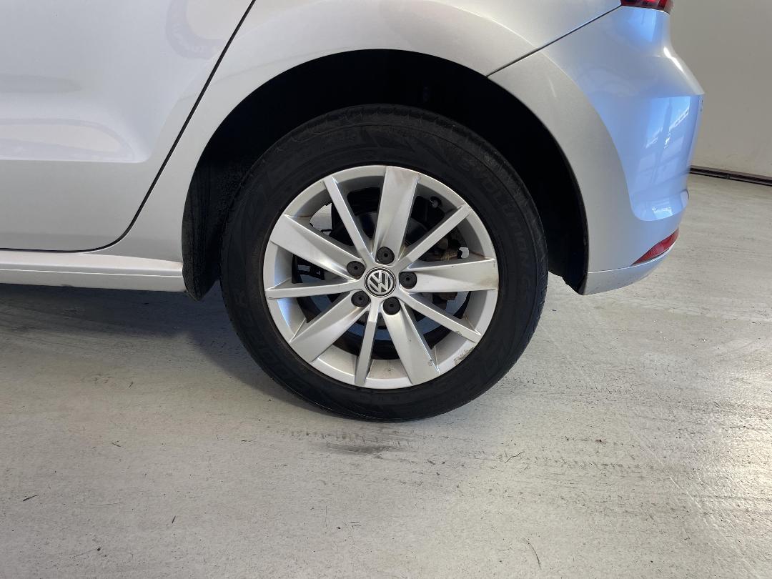 Photo '11' of Volkswagen Polo Photo '11' of Volkswagen Polo