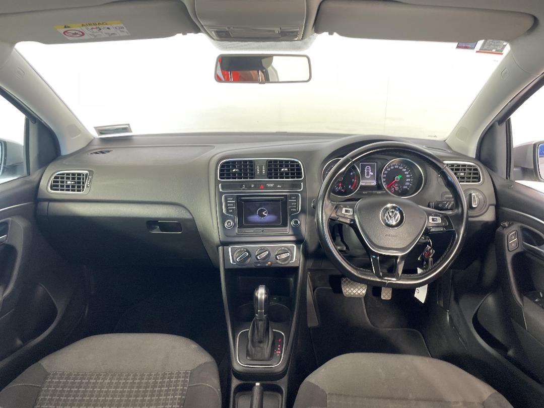 Photo '17' of Volkswagen Polo Photo '17' of Volkswagen Polo