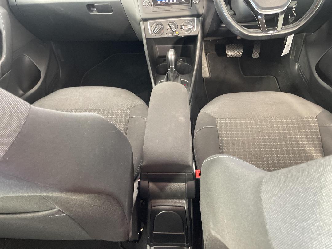 Photo '18' of Volkswagen Polo