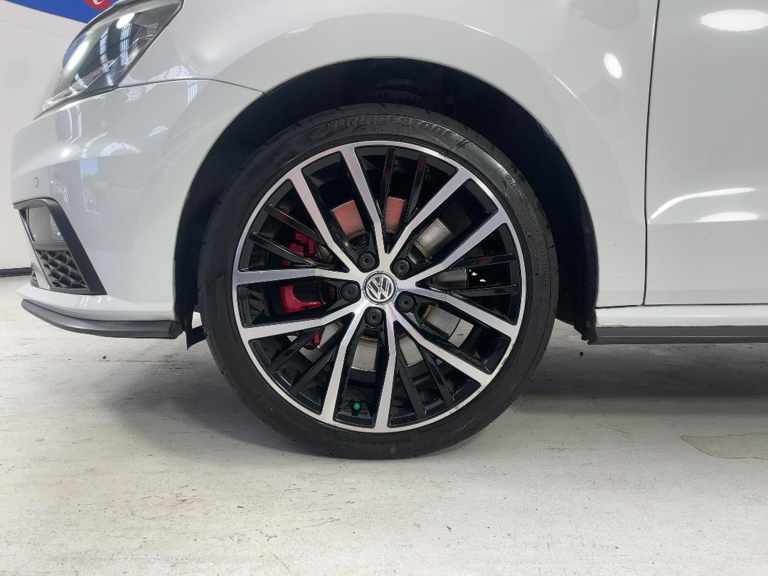 Photo '10' of Volkswagen Polo