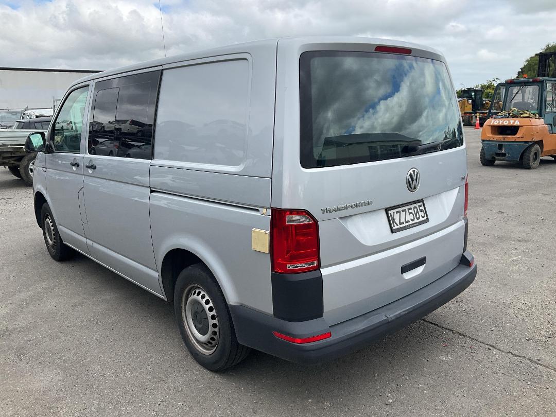 Photo '4' of Volkswagen T6 Transporter SWB