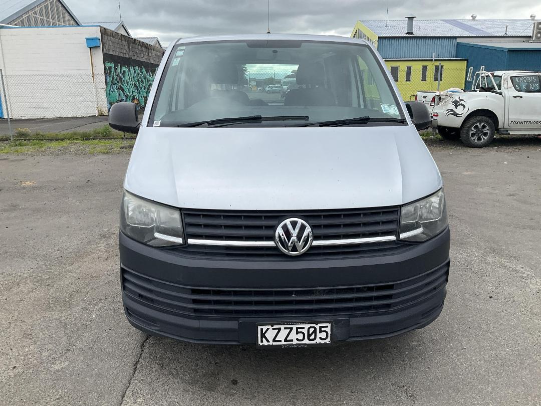 Photo '2' of Volkswagen T6 Transporter SWB