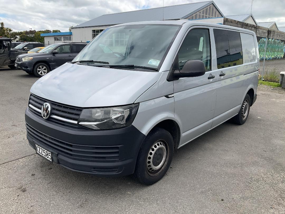 Photo '3' of Volkswagen T6 Transporter SWB