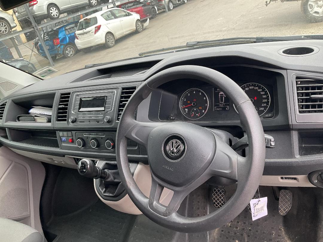 Photo '13' of Volkswagen T6 Transporter SWB