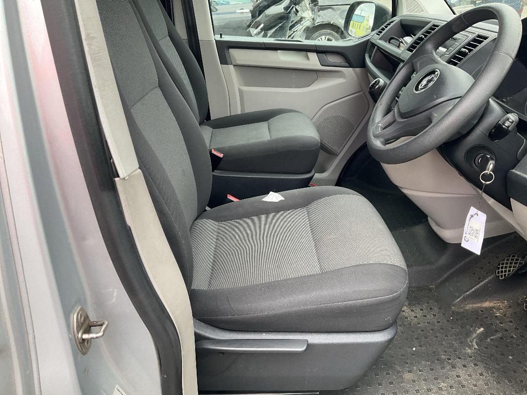 Photo '14' of Volkswagen T6 Transporter SWB