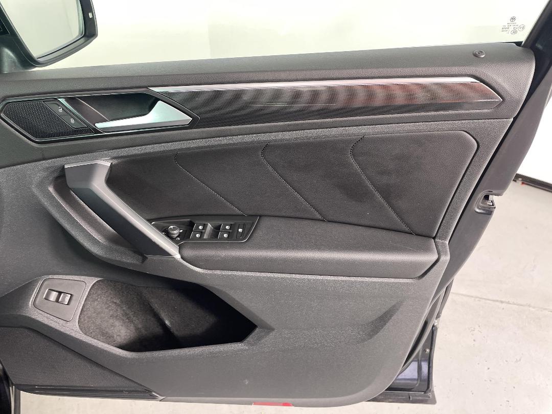 Photo '15' of Volkswagen Tiguan Photo '15' of Volkswagen Tiguan