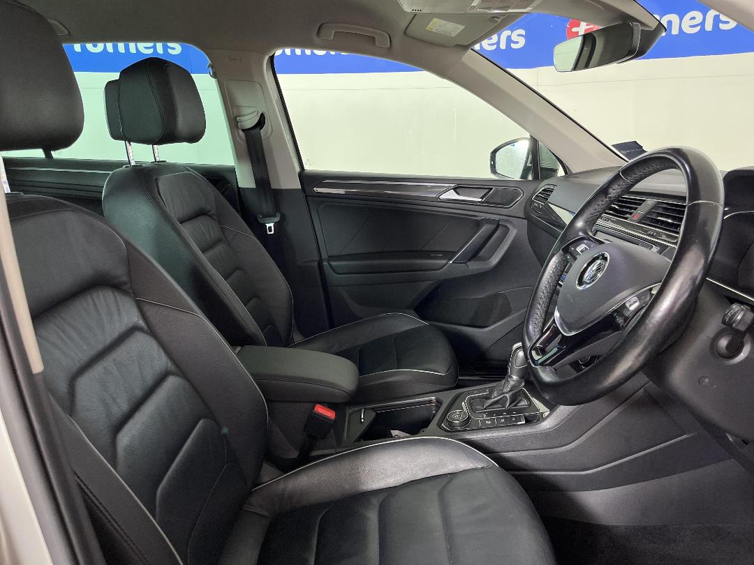 Photo '16' of Volkswagen Tiguan