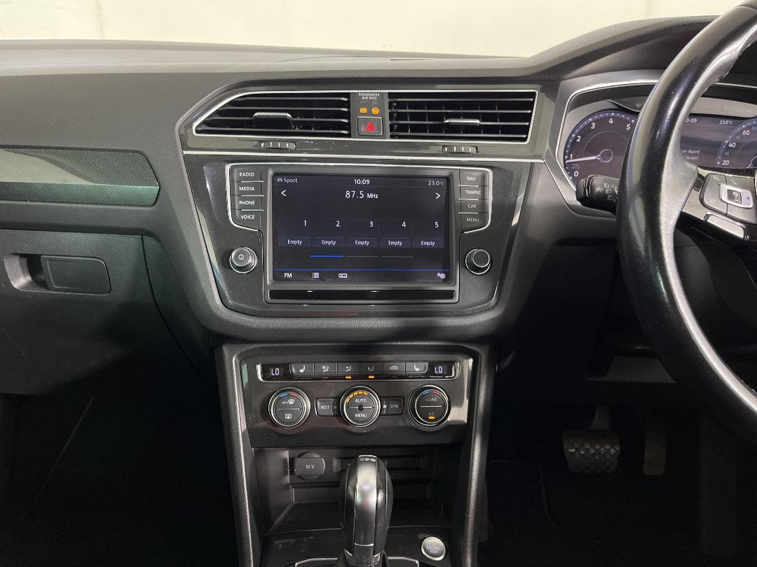 Photo '18' of Volkswagen Tiguan