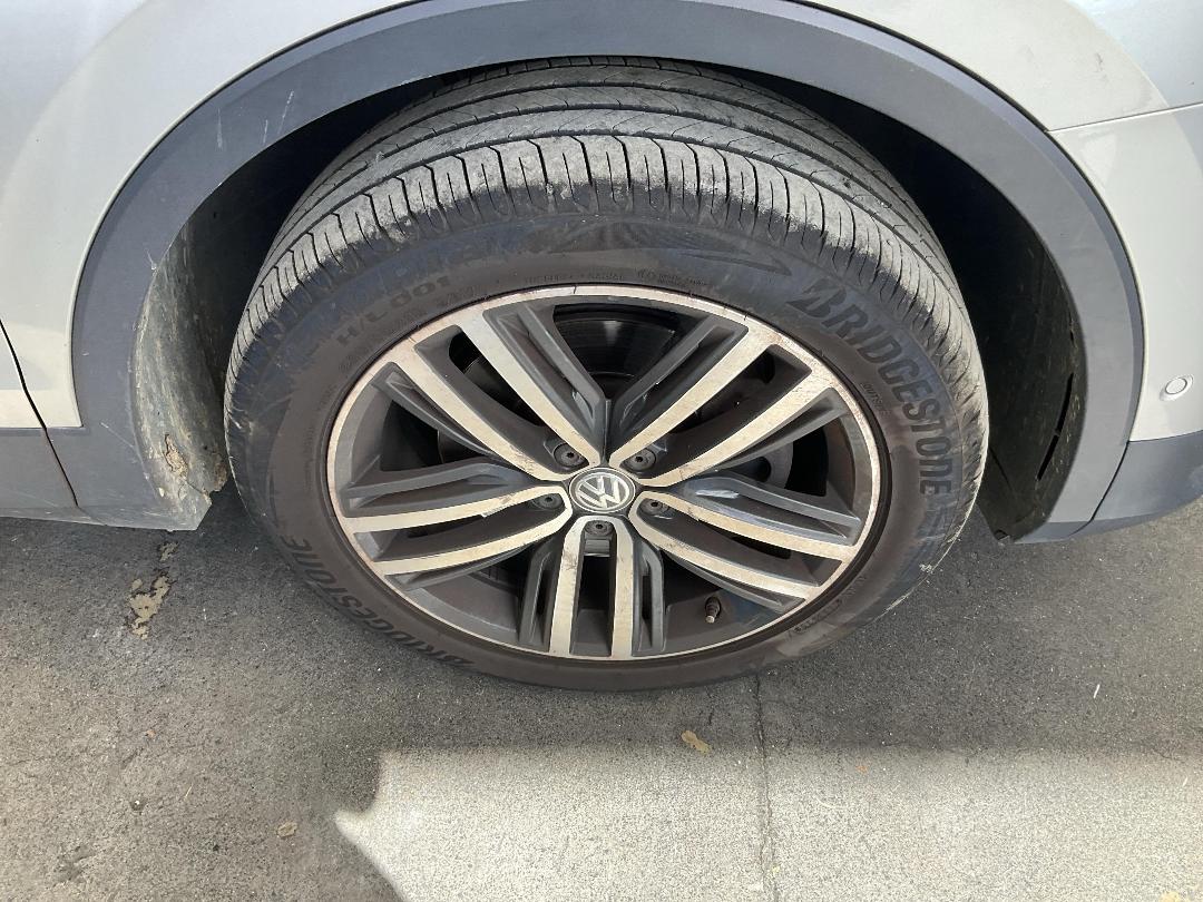 Photo '2' of Volkswagen Tiguan TSI Highline 4Motion Photo '2' of Volkswagen Tiguan TSI Highline 4Motion