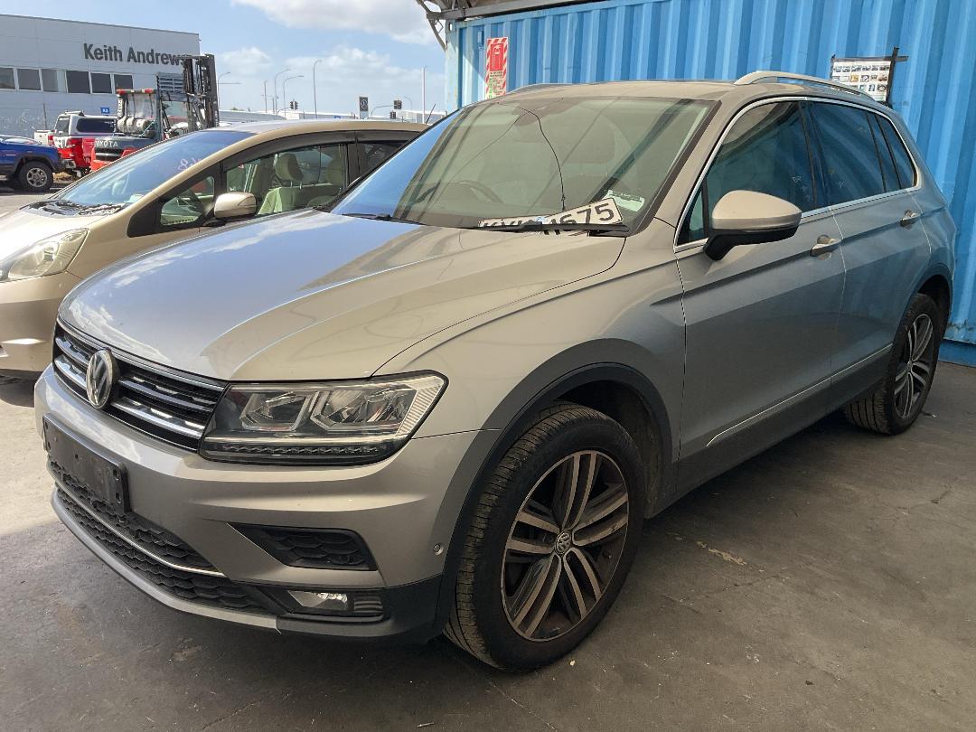 Photo '4' of Volkswagen Tiguan TSI Highline 4Motion Photo '4' of Volkswagen Tiguan TSI Highline 4Motion