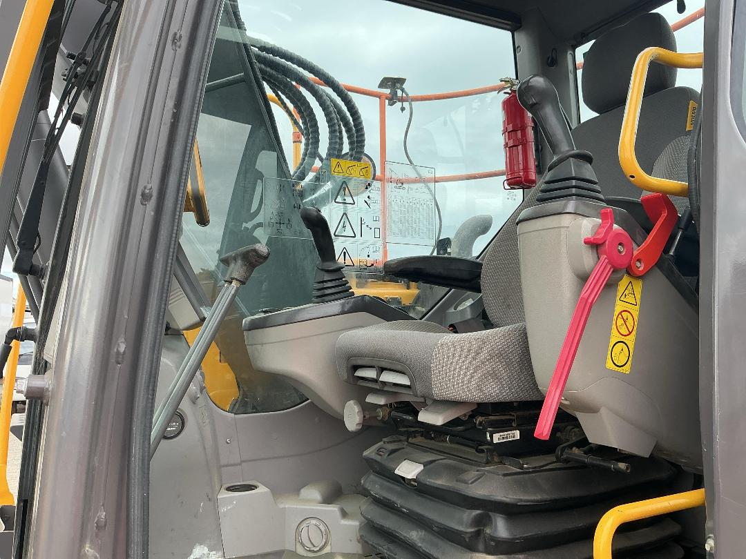 Photo '12' of Volvo EC145CL Excavator