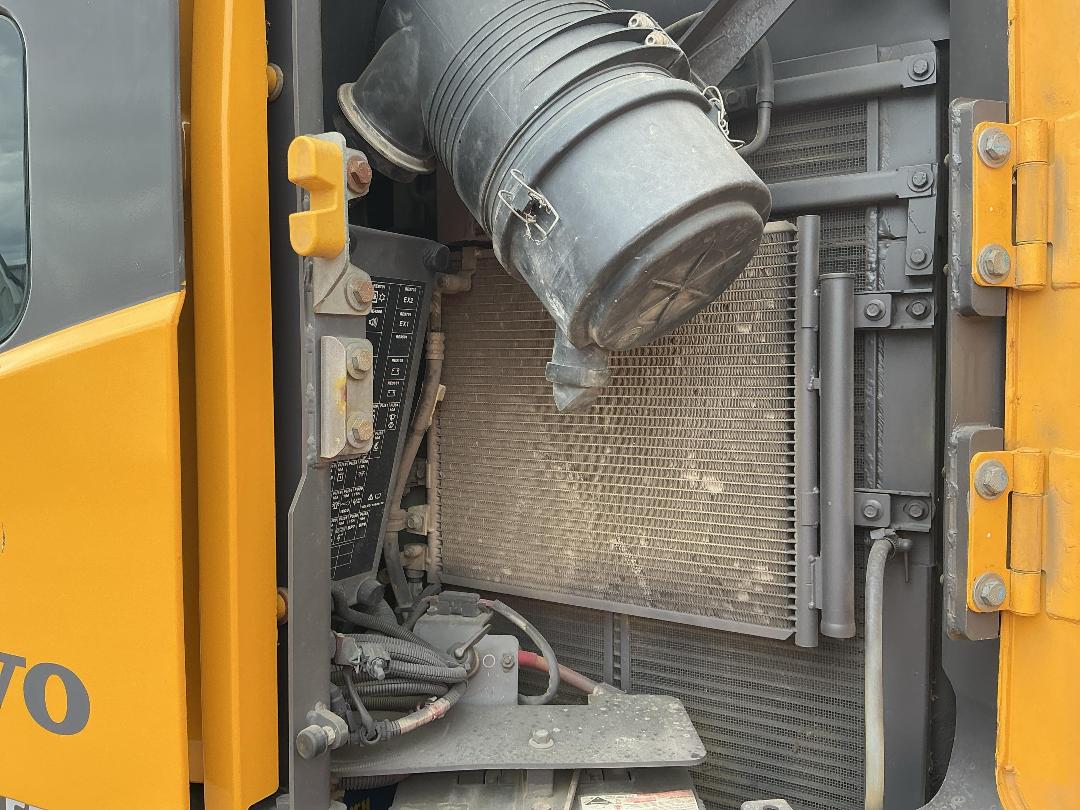 Photo '25' of Volvo EC145CL Excavator