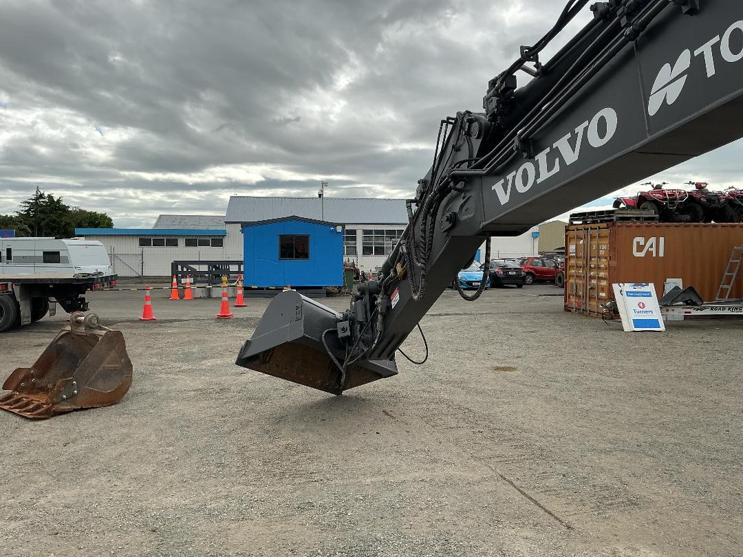 Photo '36' of Volvo EC145CL Excavator