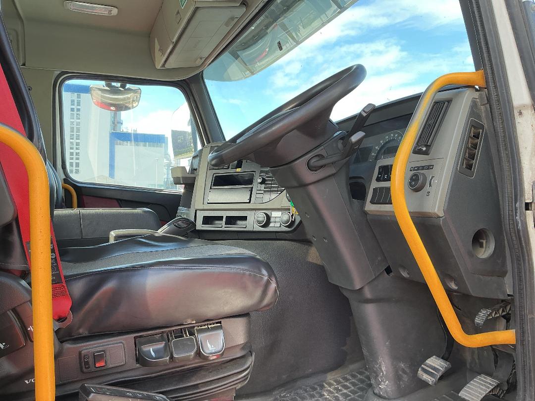 Photo '11' of Volvo FM 540 SERIES 4 8X4R Cab Chassis Photo '11' of Volvo FM 540 SERIES 4 8X4R Cab Chassis