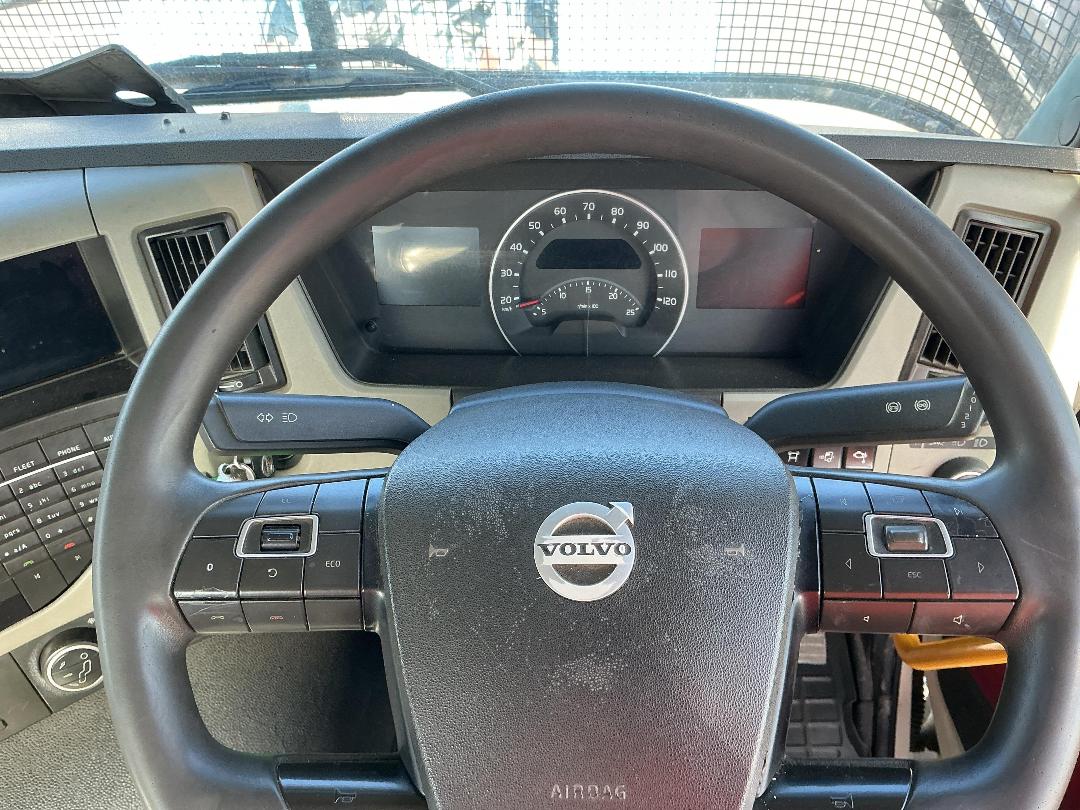 Photo '13' of Volvo FM 540 SERIES 4 8X4R Cab Chassis Photo '13' of Volvo FM 540 SERIES 4 8X4R Cab Chassis