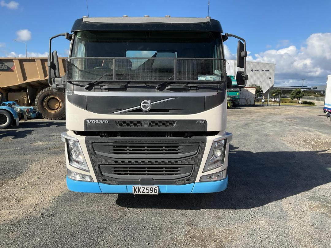 Photo '10' of Volvo FM540 Cab Chassis