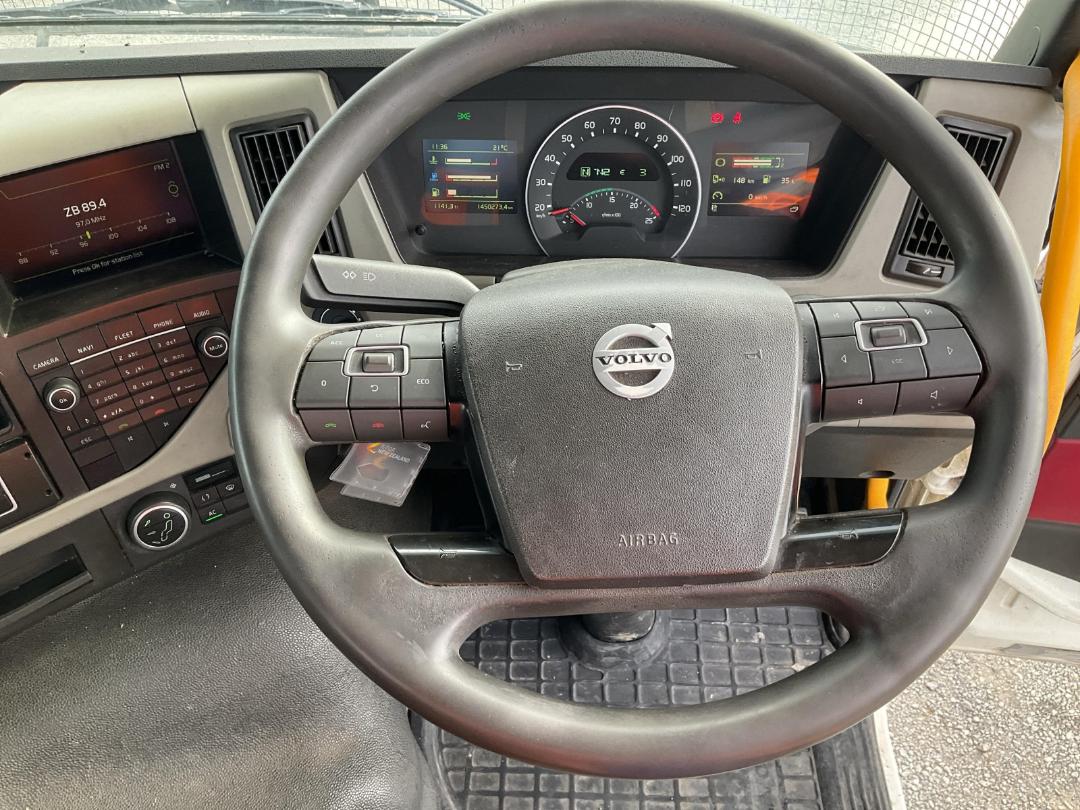 Photo '13' of Volvo FM540 Cab Chassis