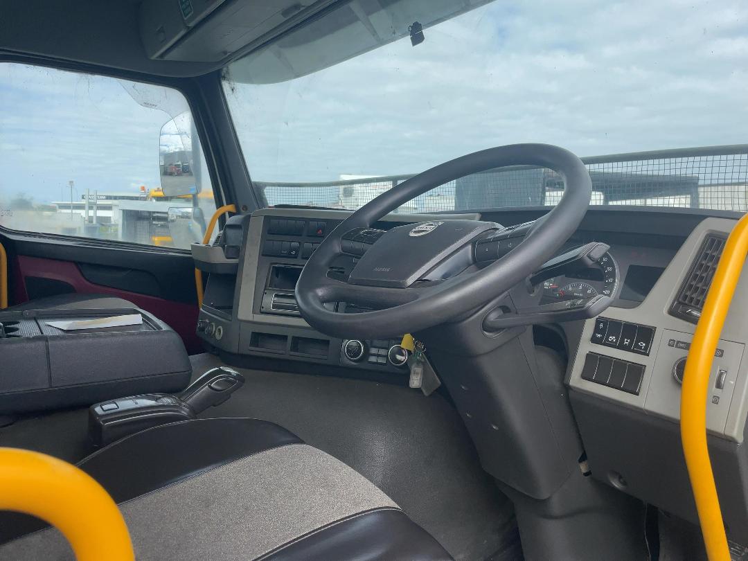 Photo '11' of Volvo FM540 Cab Chassis