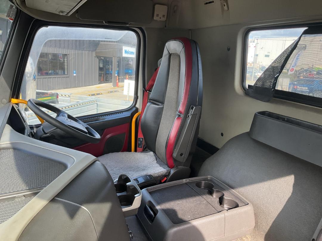 Photo '16' of Volvo FM540 Cab Chassis Photo '16' of Volvo FM540 Cab Chassis