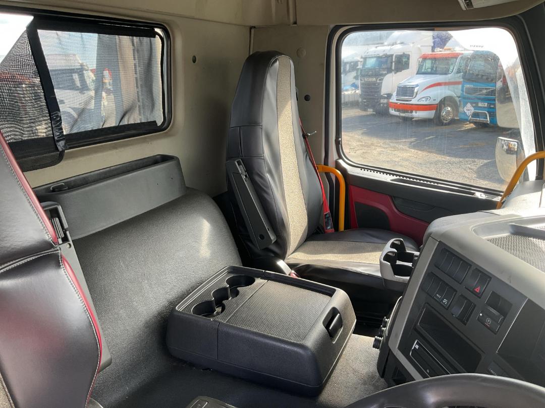 Photo '17' of Volvo FM540 Cab Chassis Photo '17' of Volvo FM540 Cab Chassis