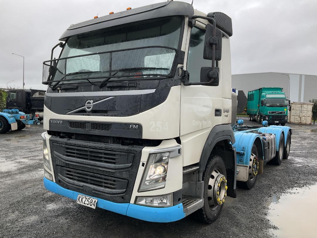 Photo '9' of Volvo FM540 Cab Chassis