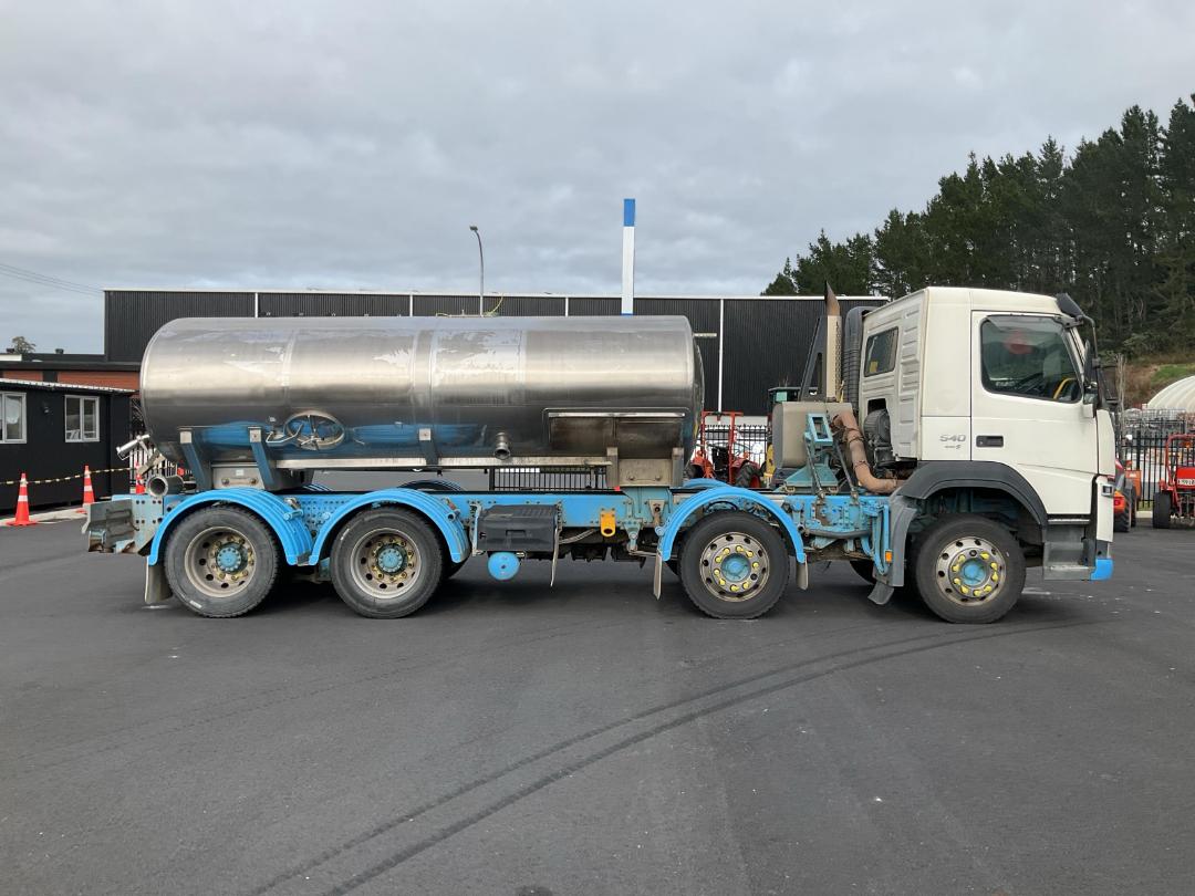 Photo '3' of Volvo FM540 Tanker