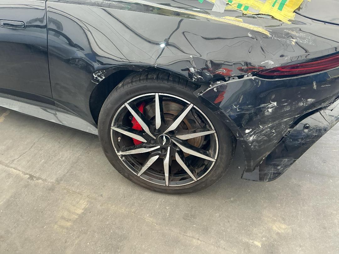 Photo '15' of Aston Martin Vantage