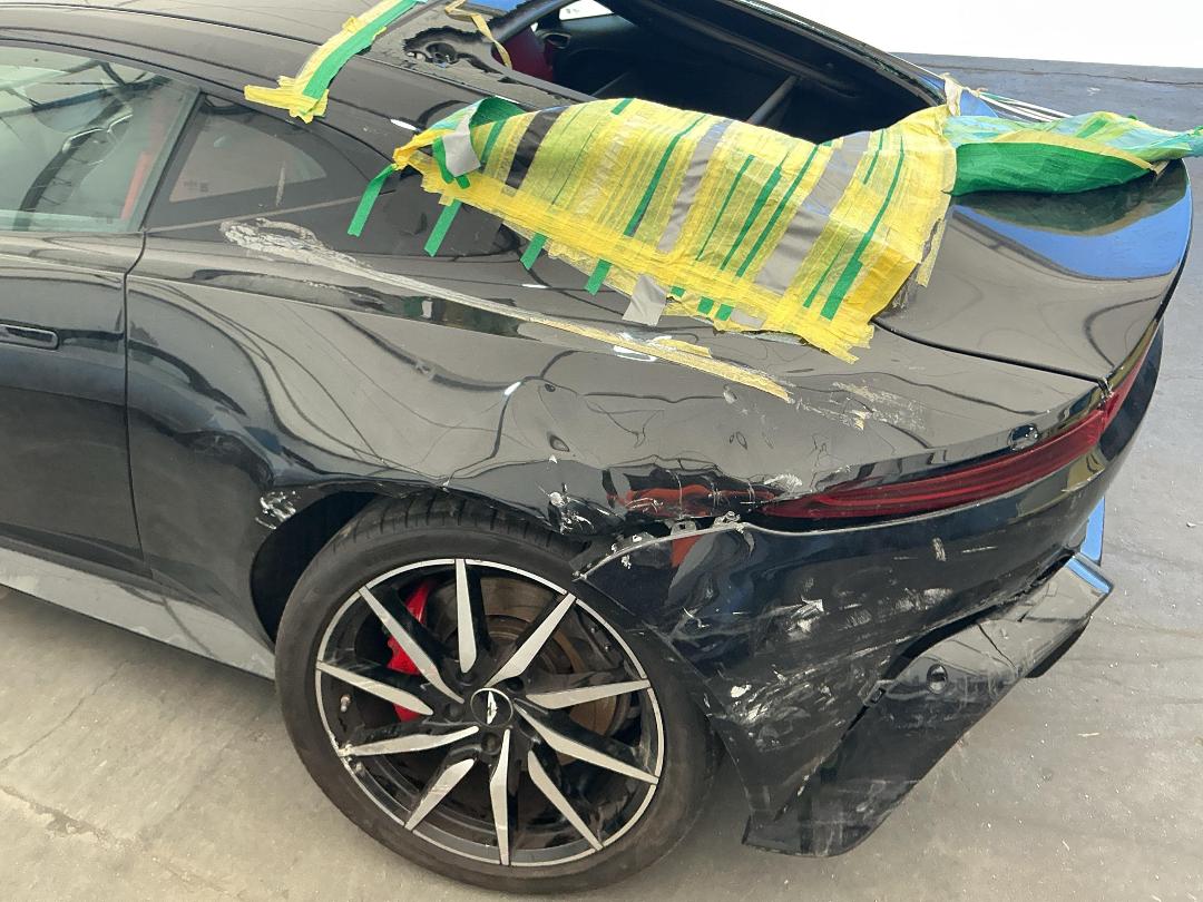 Photo '7' of Aston Martin Vantage