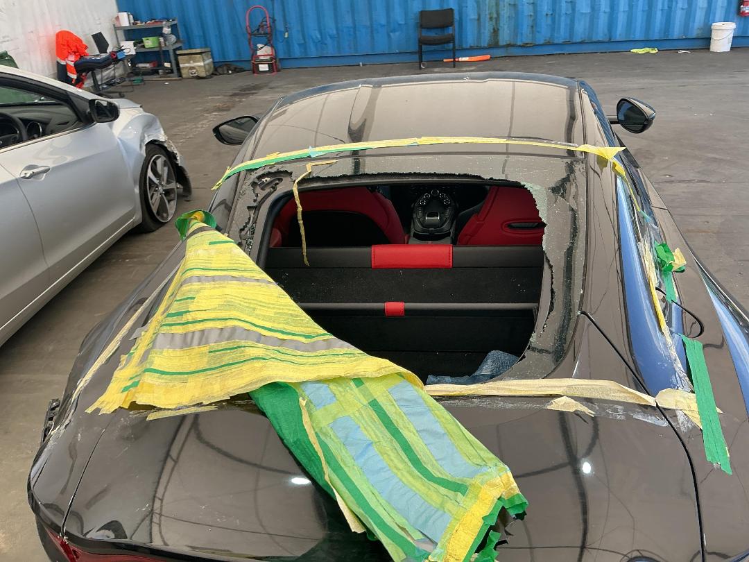 Photo '8' of Aston Martin Vantage