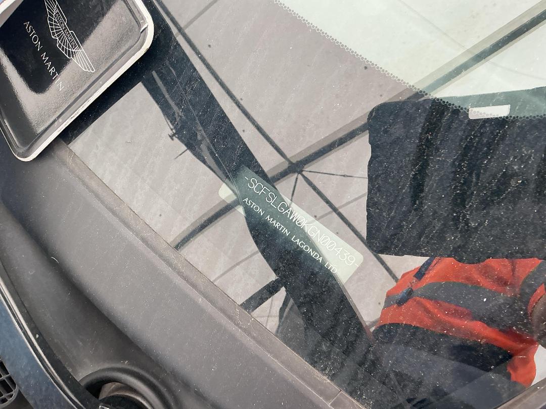 Photo '23' of Aston Martin Vantage