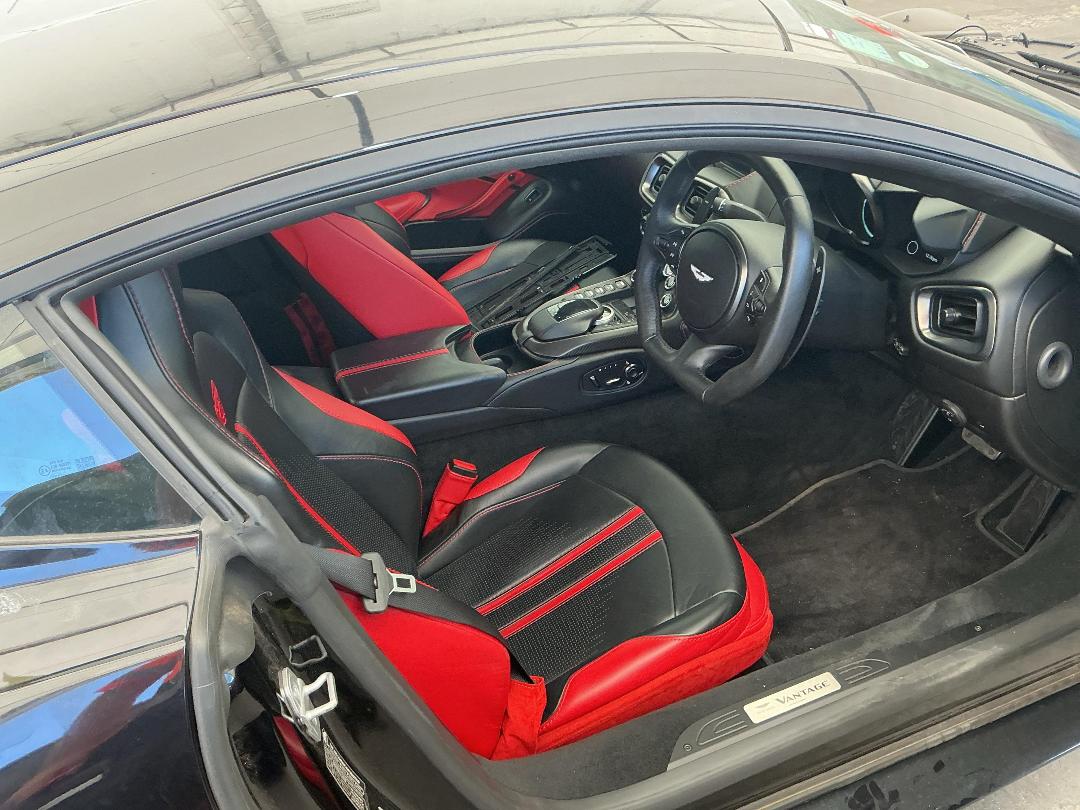 Photo '17' of Aston Martin Vantage