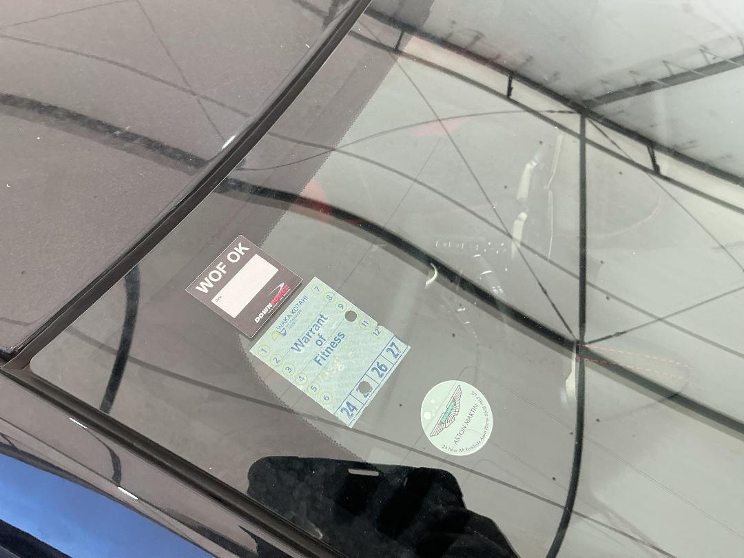 Photo '21' of Aston Martin Vantage